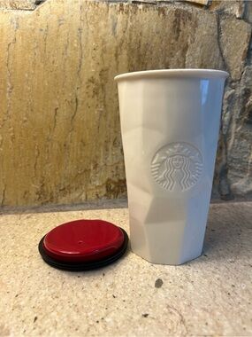 Starbucks Cream Faceted Ceramic 10oz Travel Mug with Red Lid 2013
